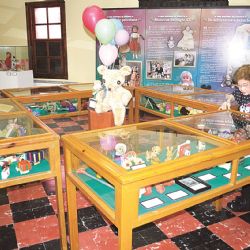 Arranca exposición 'Una historia de juguete' en el Archivo General de Nuevo Laredo