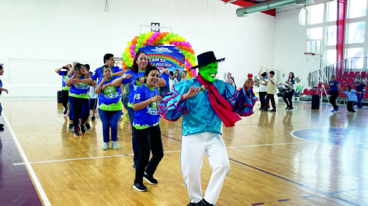Juegan, aprenden y se unen familias en el Centro de Atención Múltiple CAM 55