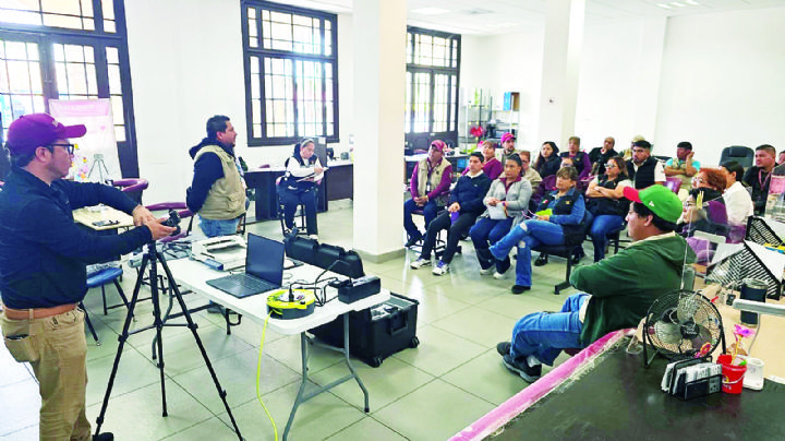 Credenciales de salud, para más de 463 mil neolaredenses