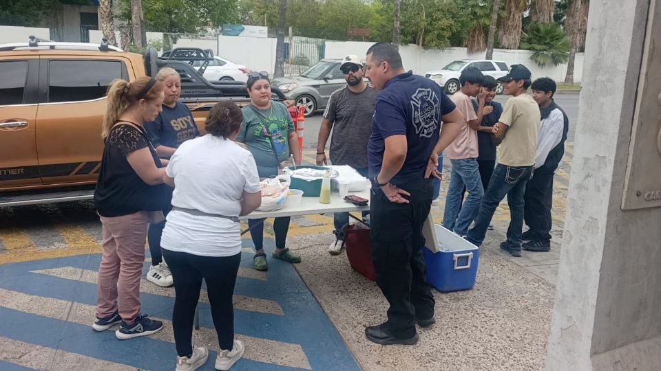 Una agradable sorpresa recibieron los bomberos
